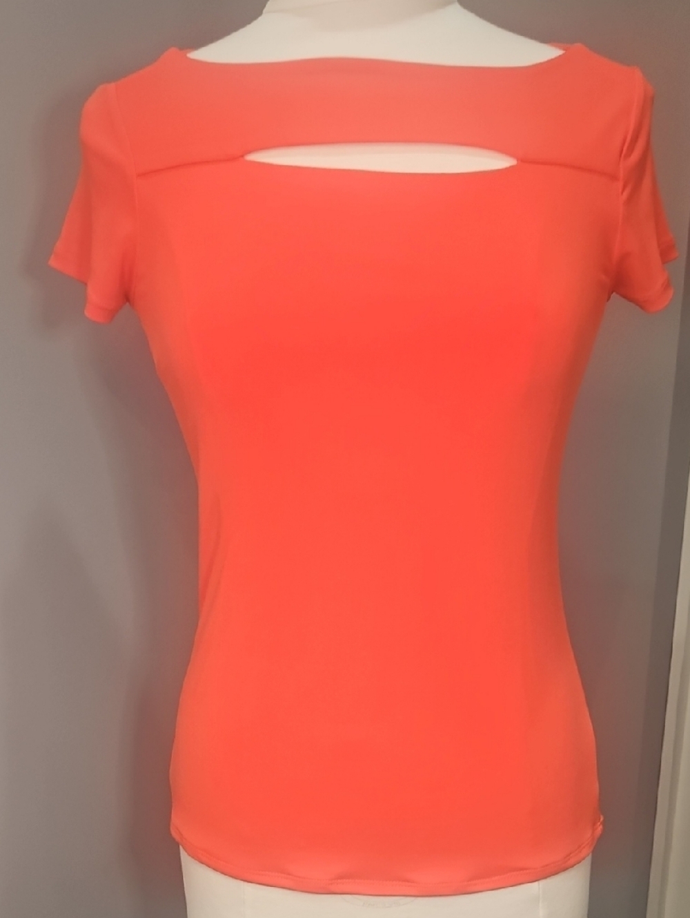 Carmen Women’s Cutout Short Sleeve Top - Coral